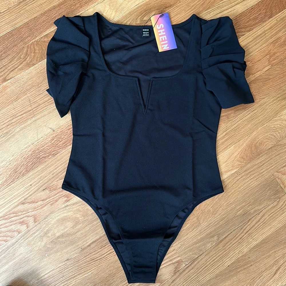 Black Ruffle Sleeve Bodysuit - Picture 3 of 4